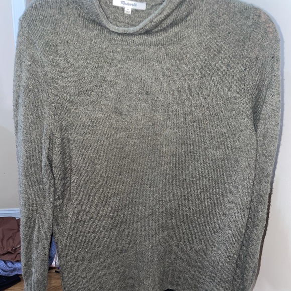 ⚡️$1 when bundled Madewell Crewneck/Turtleneck - Picture 16 of 16
